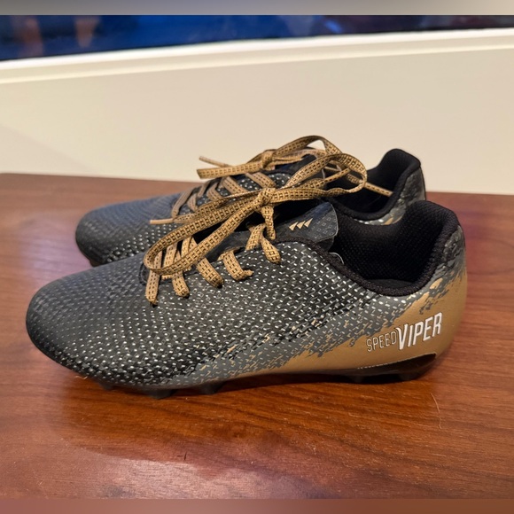 DSG Speed Viper outdoor soccer cleats, youth size 1.5 - Picture 5 of 8